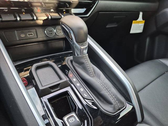 Used 2026 Chevrolet Colorado LT RWD image 12