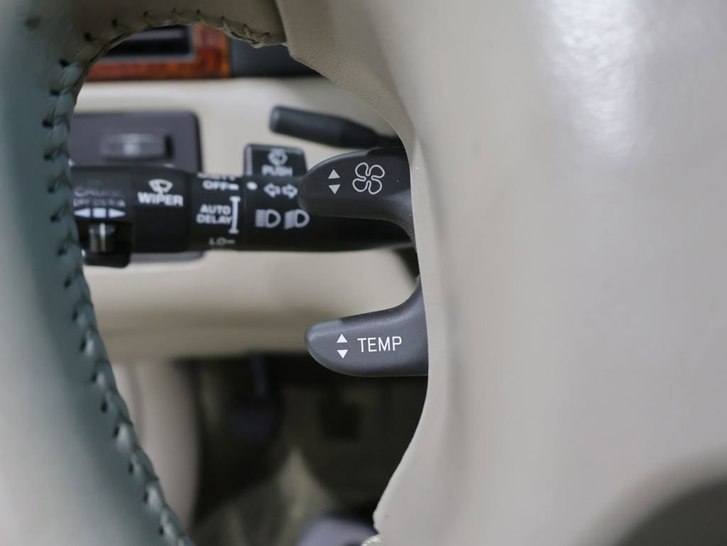 Used 2002 Cadillac Eldorado Collector's Edition image 27