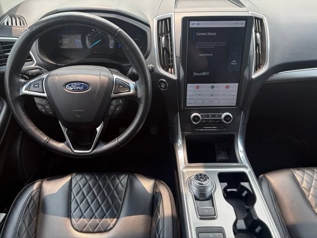 Used 2024 Ford Edge Titanium AWD/4WD image 3