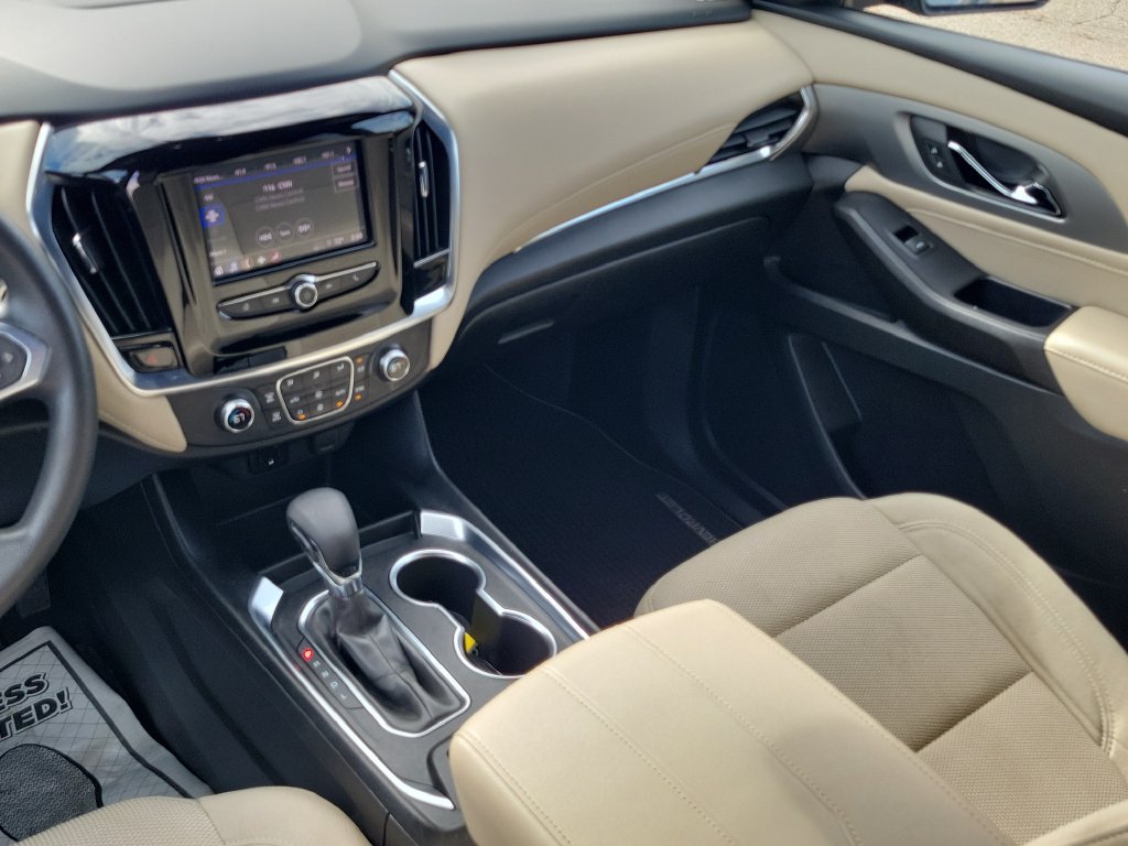 Used 2022 Chevrolet Traverse LS w/ Midnight/Sport Edition AWD/4WD image 34
