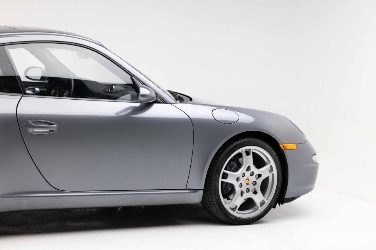Used 2006 Porsche 911 Carrera RWD image 37