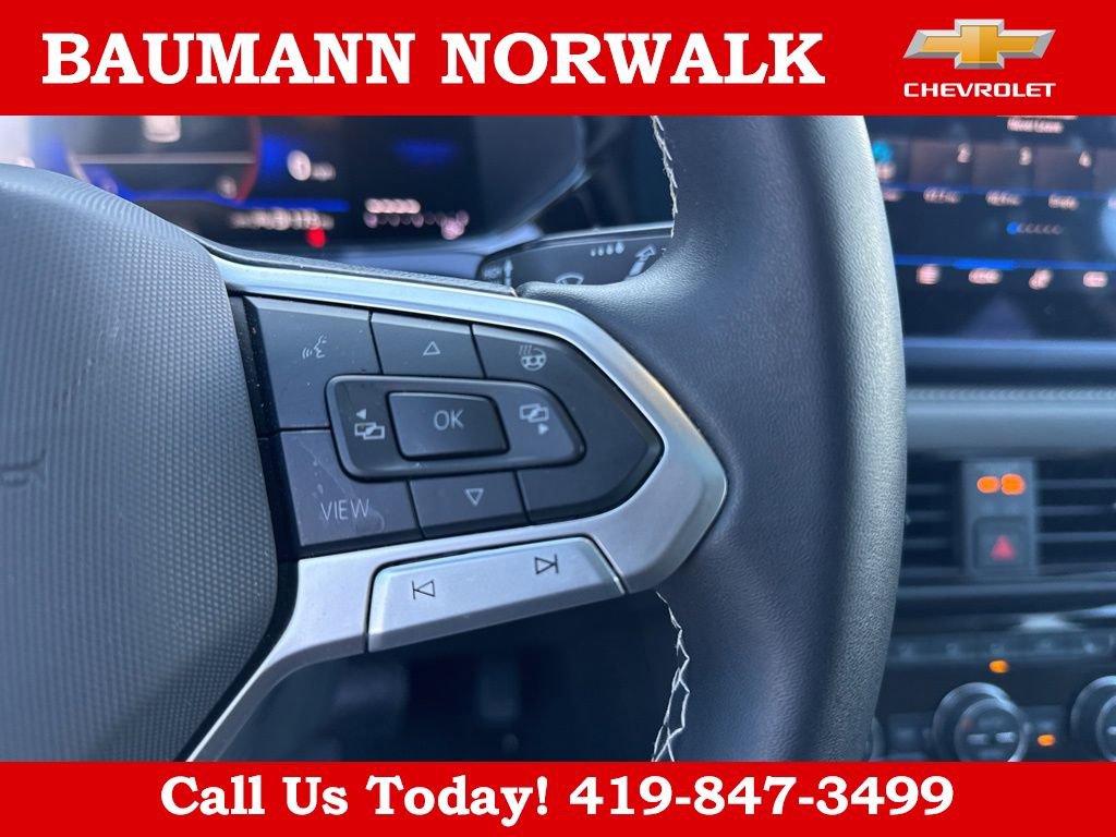 Used 2024 Volkswagen Taos SE w/ Panoramic Sunroof Package image 8