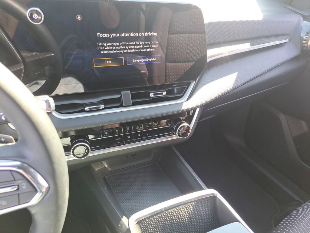 Certified 2025 Chevrolet Equinox LT FWD image 28