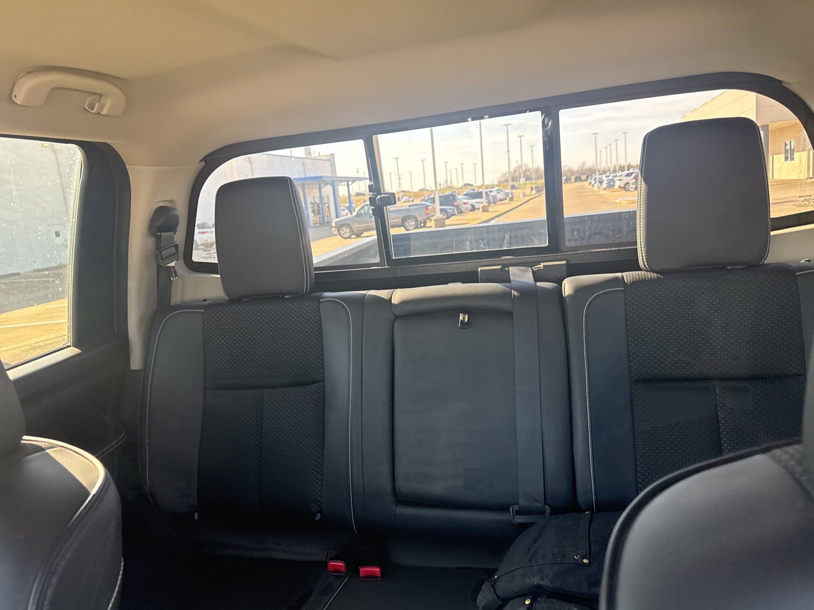 Used 2018 Nissan Titan PRO-4X image 11