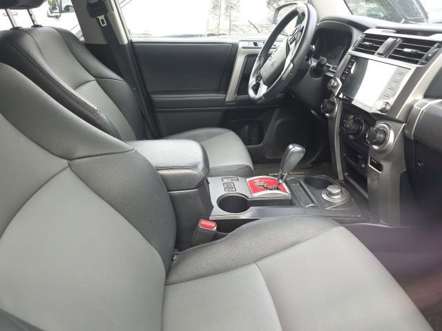 Used 2020 Toyota 4Runner SR5 Premium AWD/4WD image 15