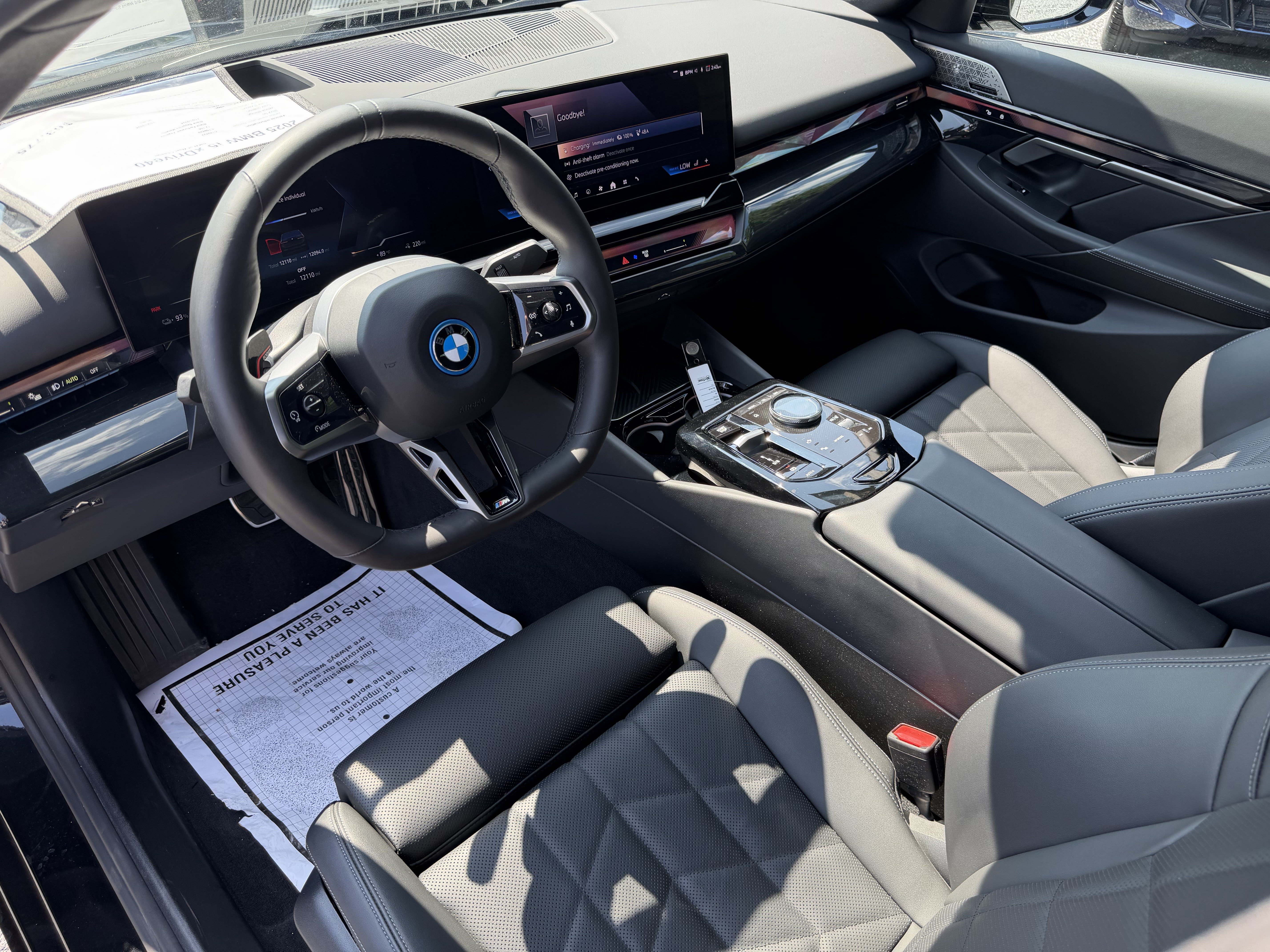 Certified 2025 BMW i5 xDrive40 w/ M Sport Package AWD/4WD image 11
