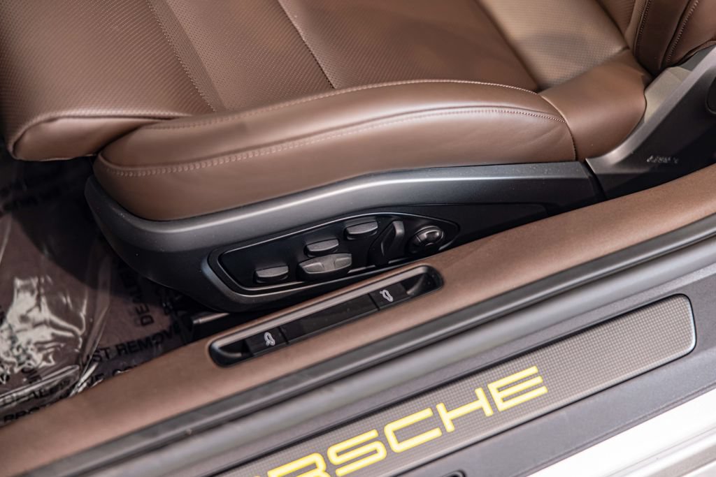 Used 2025 Porsche 911 Turbo S AWD/4WD image 17
