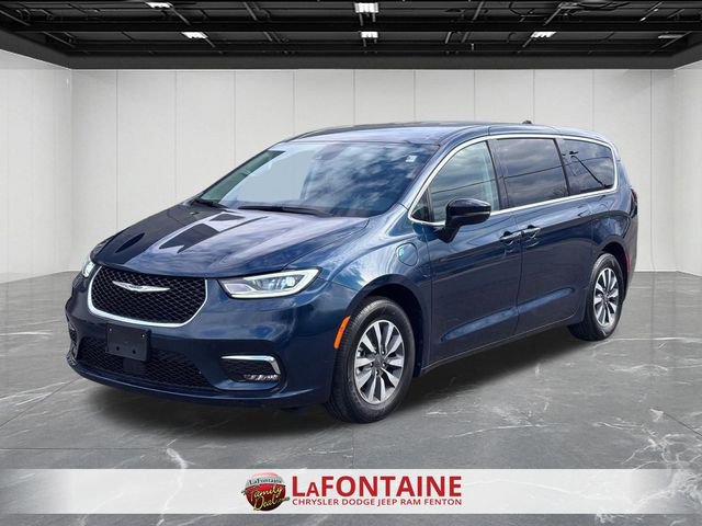 Used 2024 Chrysler Pacifica Limited