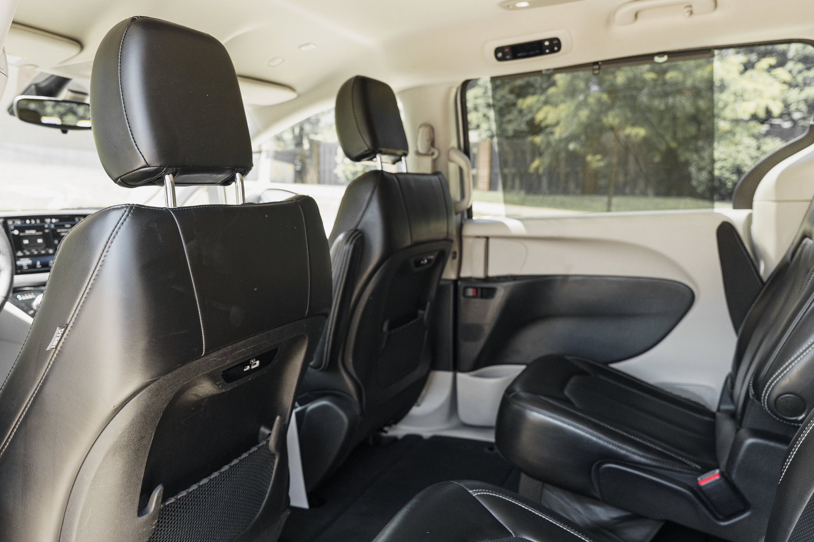 Used 2023 Chrysler Pacifica Touring-L FWD image 24