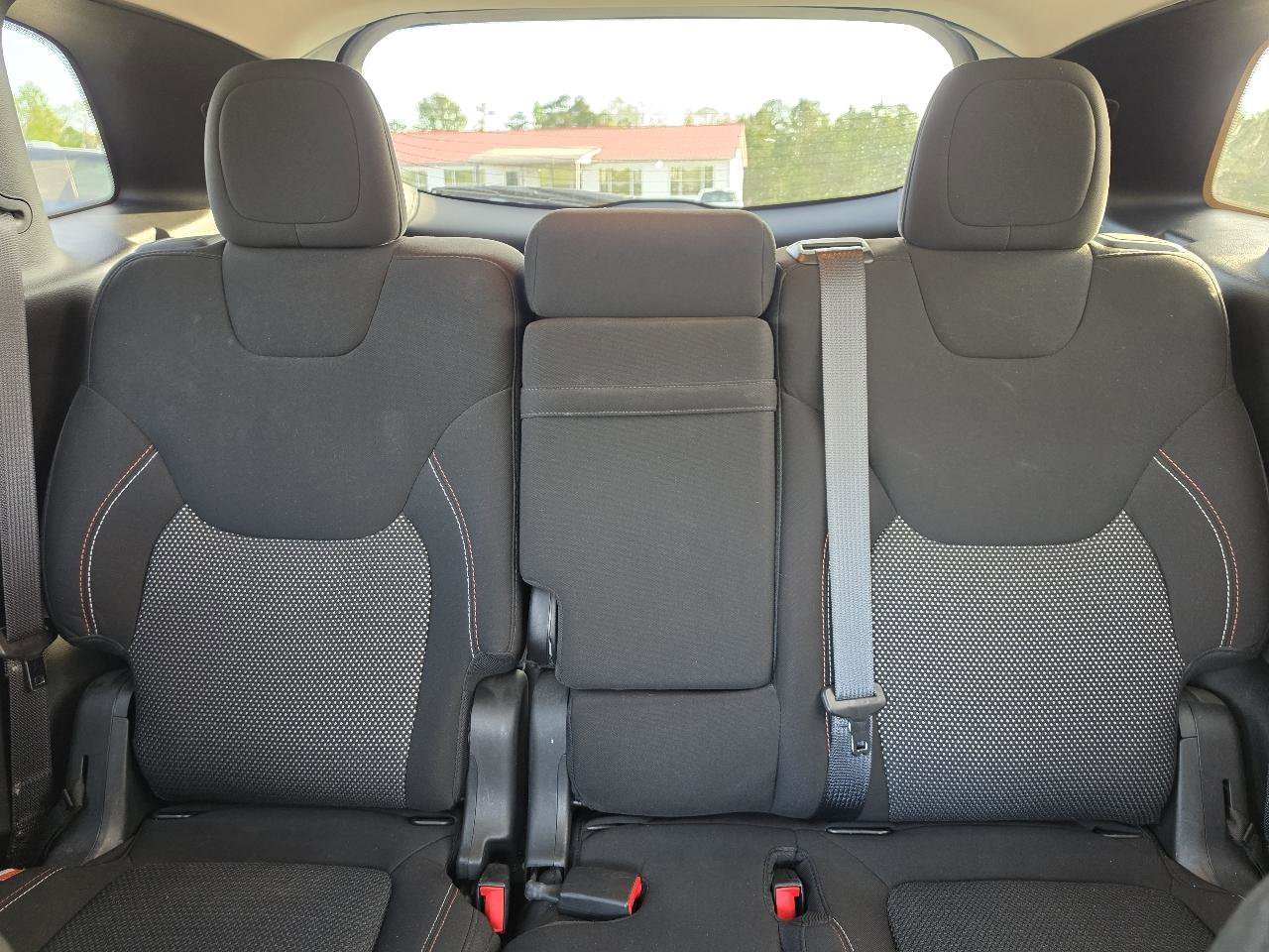 Used 2016 Jeep Cherokee 75th Anniversary image 8