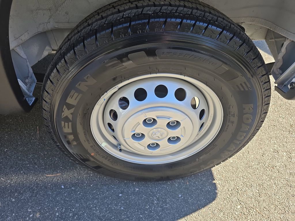 New 2026 RAM ProMaster 2500 w/ Convenience Group image 32