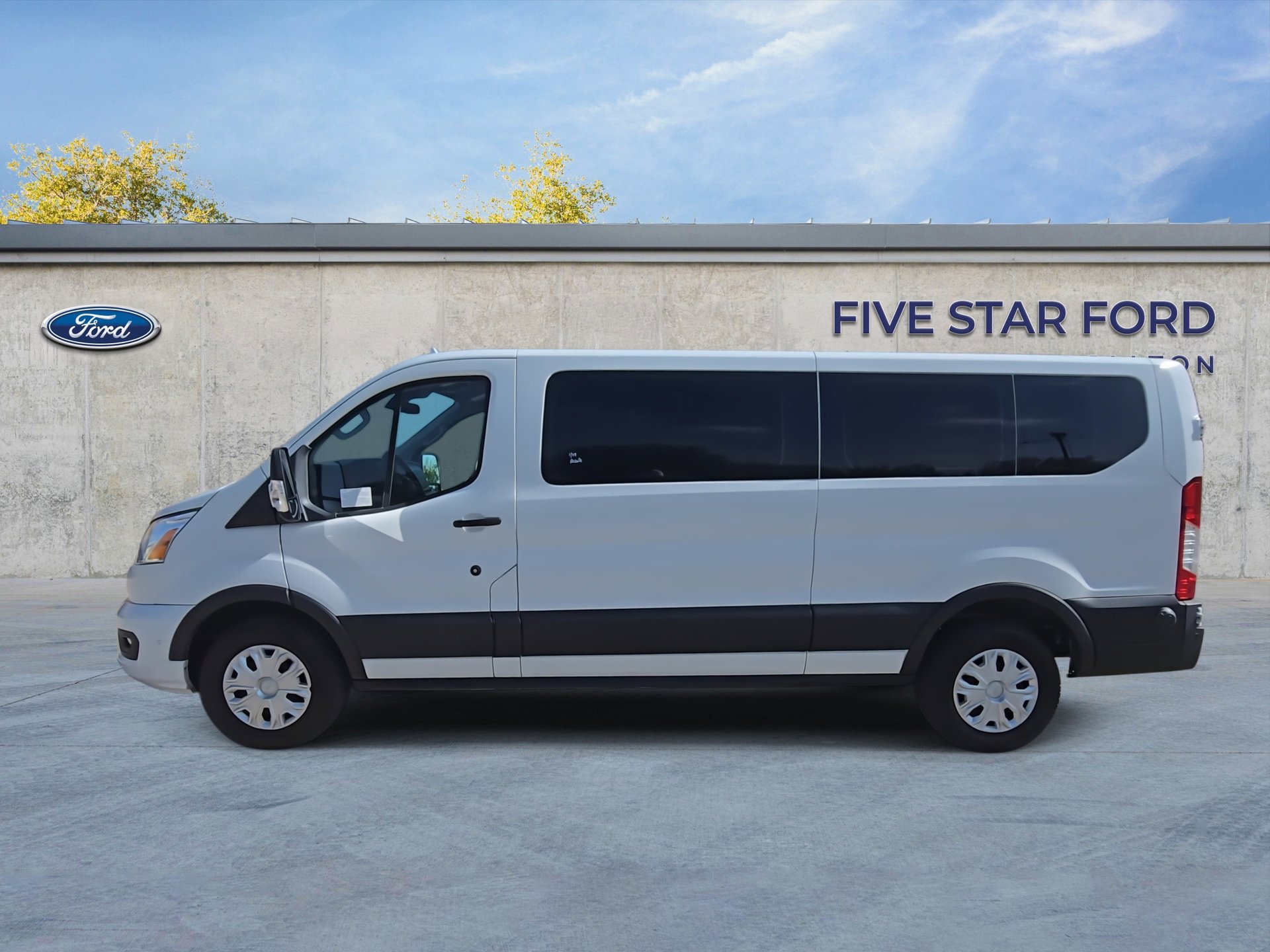 Certified 2020 Ford Transit 350 XLT image 5