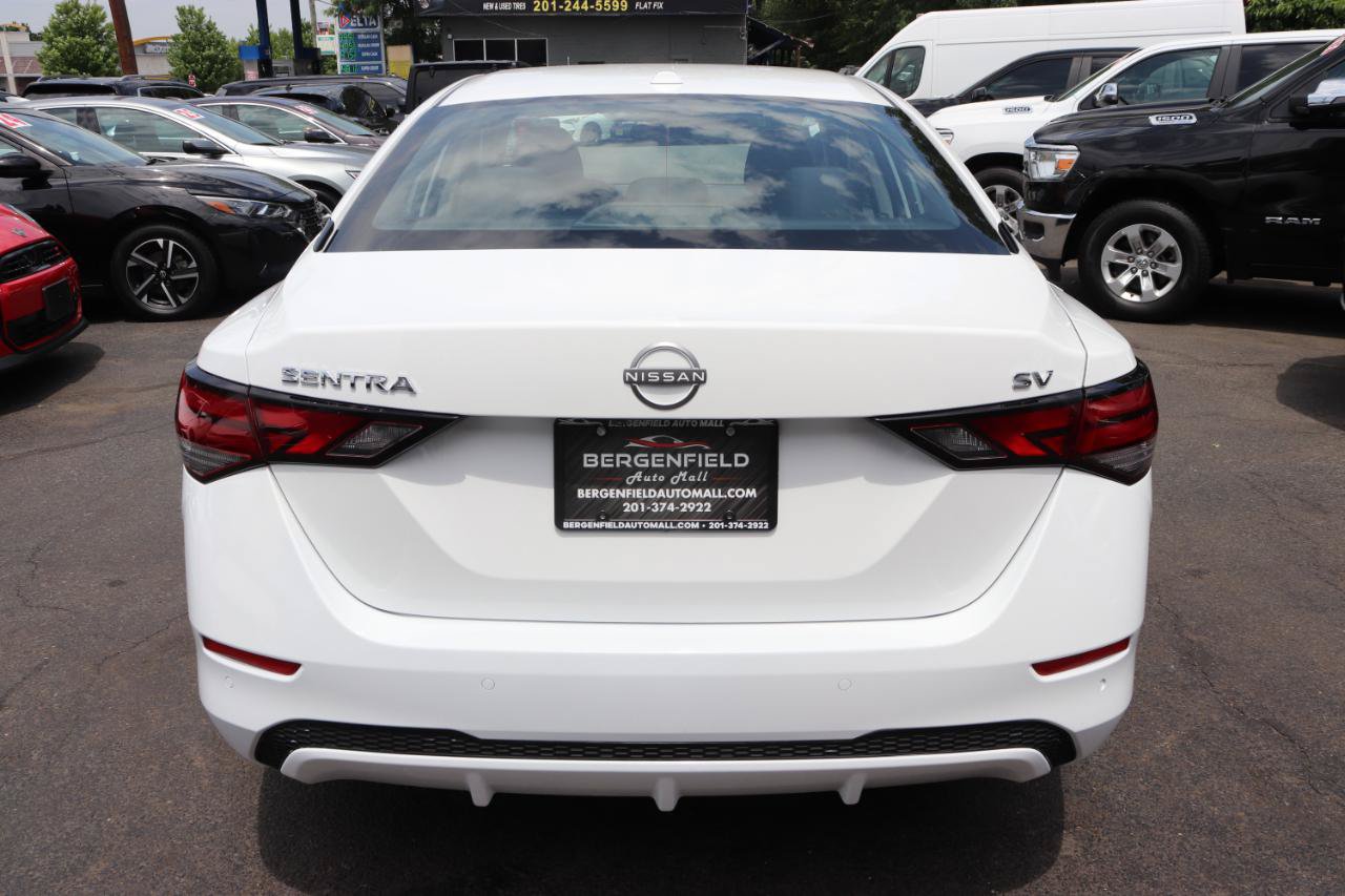 Used 2024 Nissan Sentra SV FWD image 4
