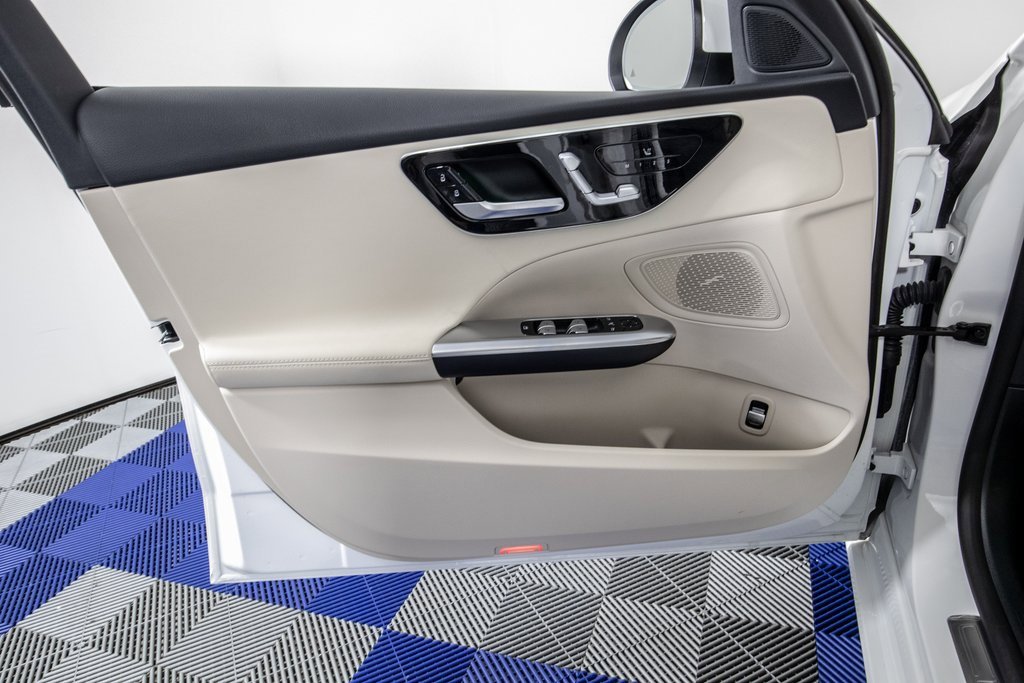 Used 2024 Mercedes-Benz C 300 4MATIC Sedan image 12