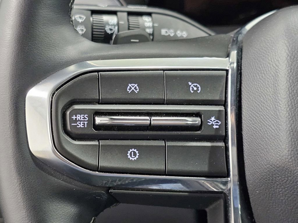 Used 2025 GMC Acadia Elevation image 35