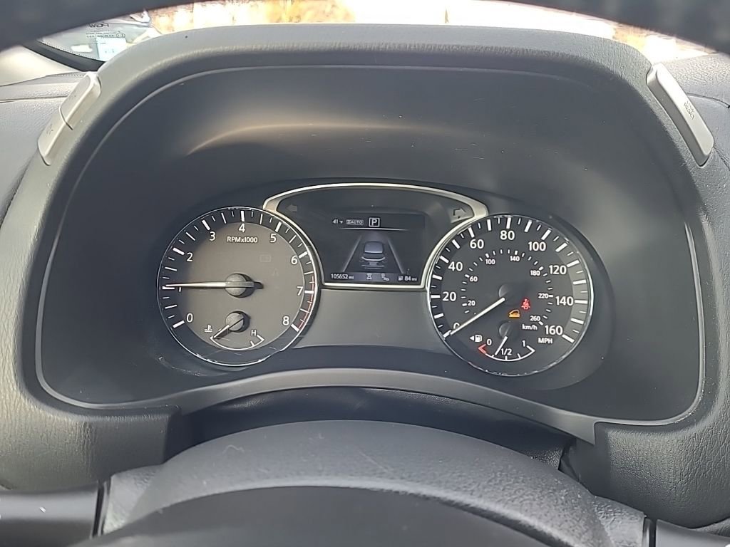 Used 2020 Nissan Pathfinder SV image 15