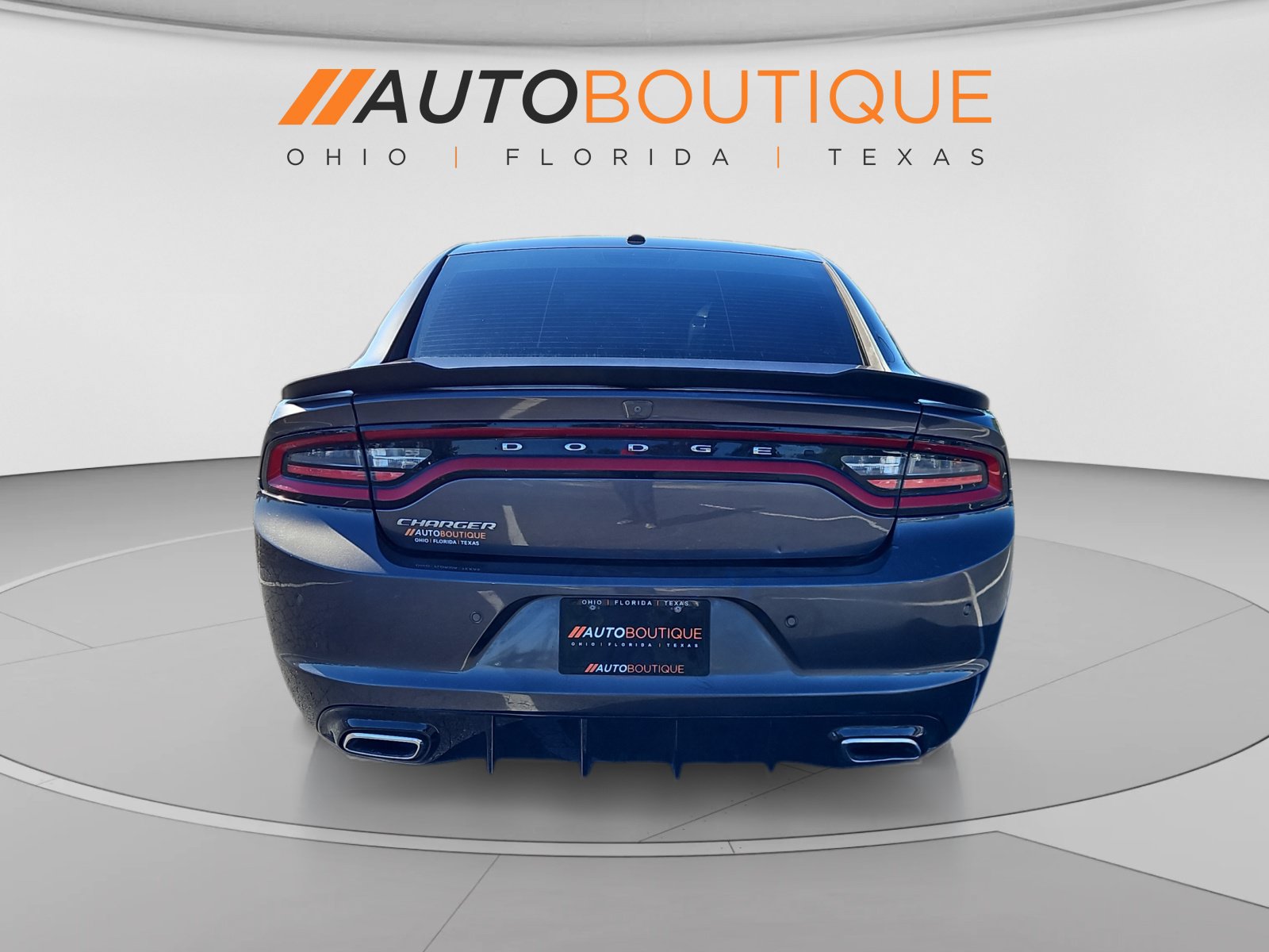 Used 2020 Dodge Charger SXT RWD image 4