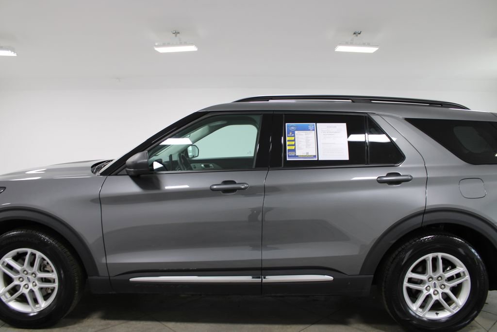 Used 2025 Ford Explorer Active image 6