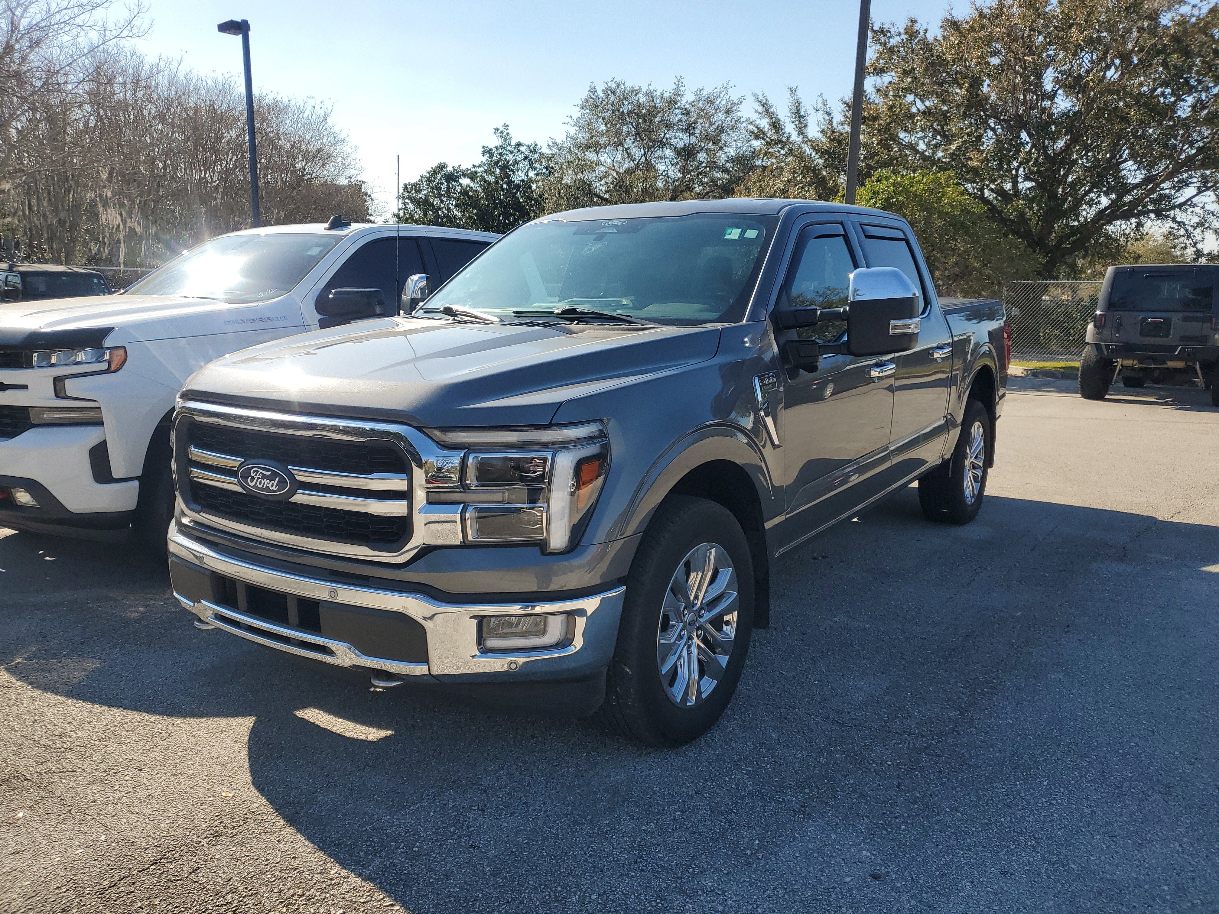 Used 2024 Ford F150 Lariat w/ FX4 Off-Road Package image 3