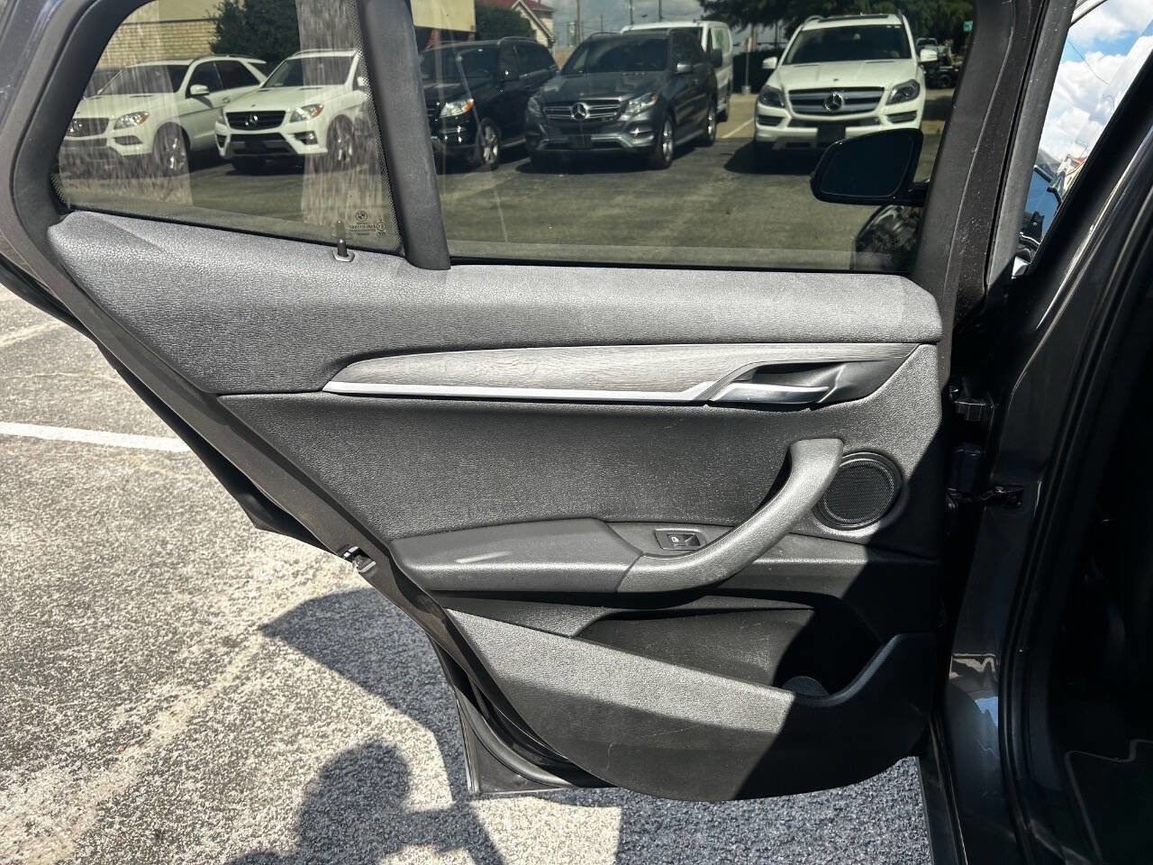 Used 2020 BMW X2 sDrive28i w/ Convenience Package image 11