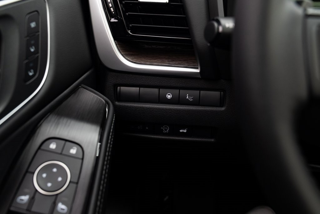 New 2026 Nissan Rogue Platinum image 13