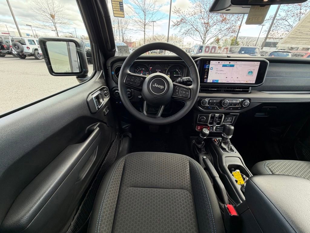 Certified 2025 Jeep Wrangler Unlimited Rubicon 4xe w/ Convenience Group image 19