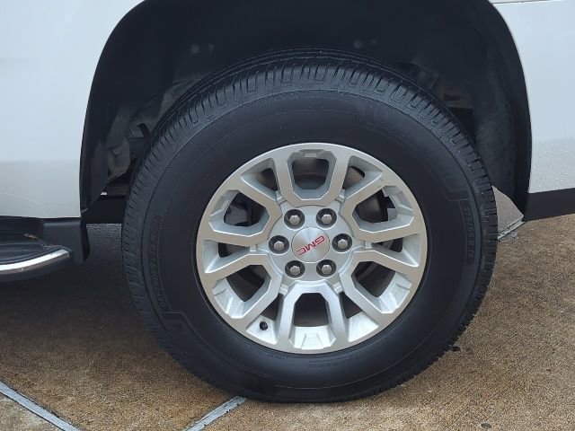 Certified 2018 GMC Yukon SLE w/ Convenience Package image 3