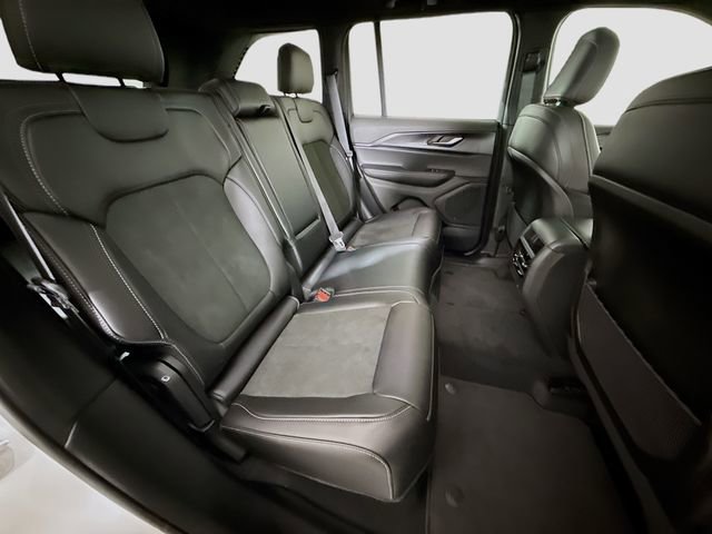 New 2025 Jeep Grand Cherokee Laredo image 25