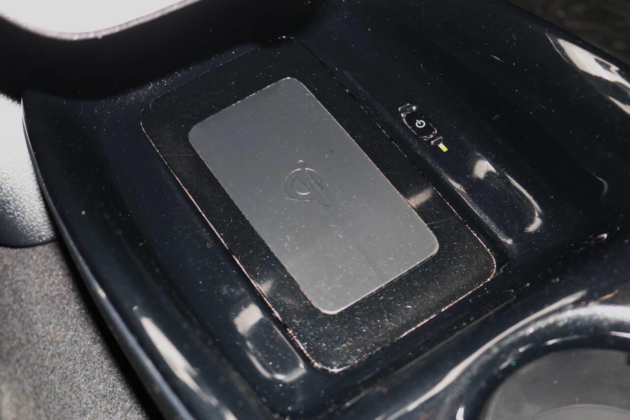 Used 2017 Toyota Prius Prime Advanced image 54