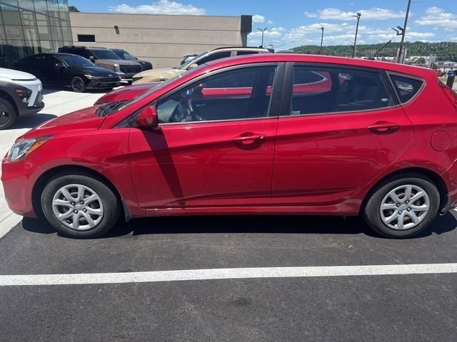 Used 2013 Hyundai Accent GS FWD image 16