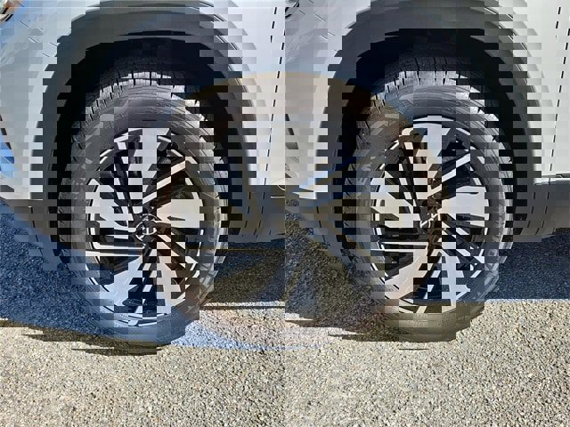 New 2026 Volkswagen Atlas SE image 9