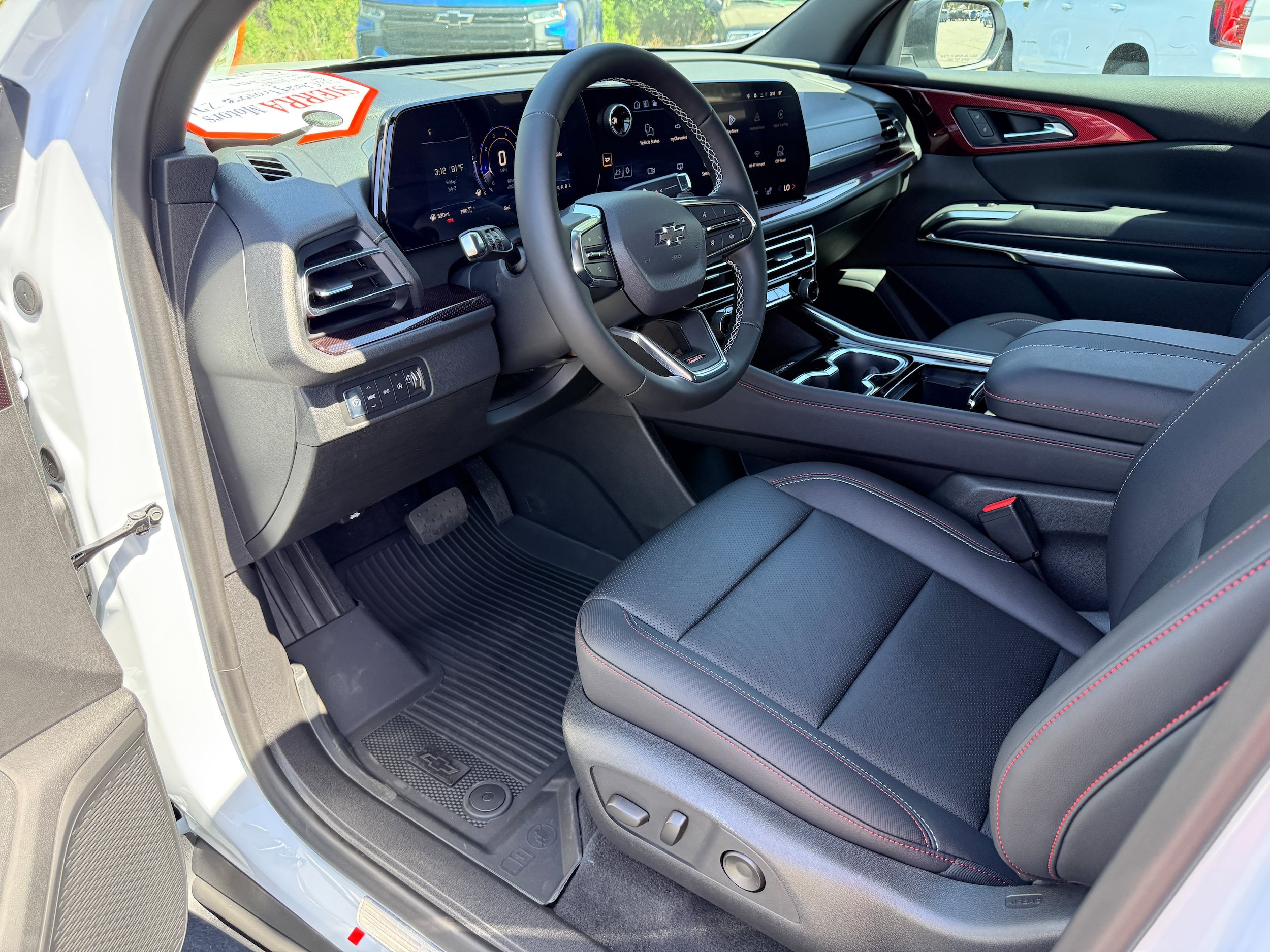 New 2026 Chevrolet Traverse Z71 w/ Driver Confidence Package AWD/4WD image 9