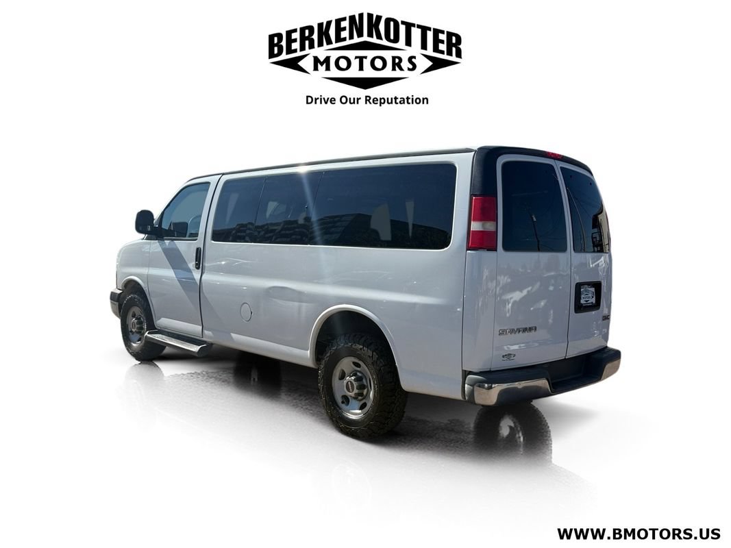 Used 2015 GMC Savana 2500 LT w/ LT Preferred Equipment Group RWD image 5