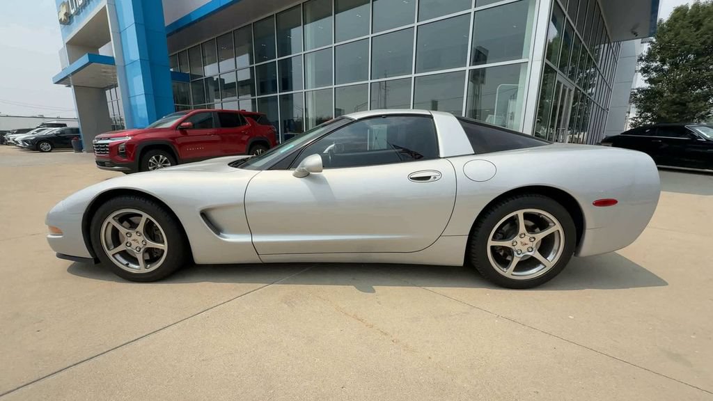 Used 1999 Chevrolet Corvette Coupe w/ Memory Pkg RWD image 5
