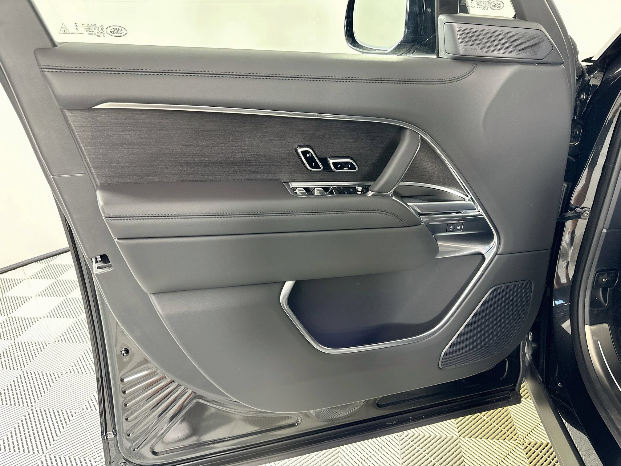 New 2026 Land Rover Range Rover SE AWD/4WD image 14