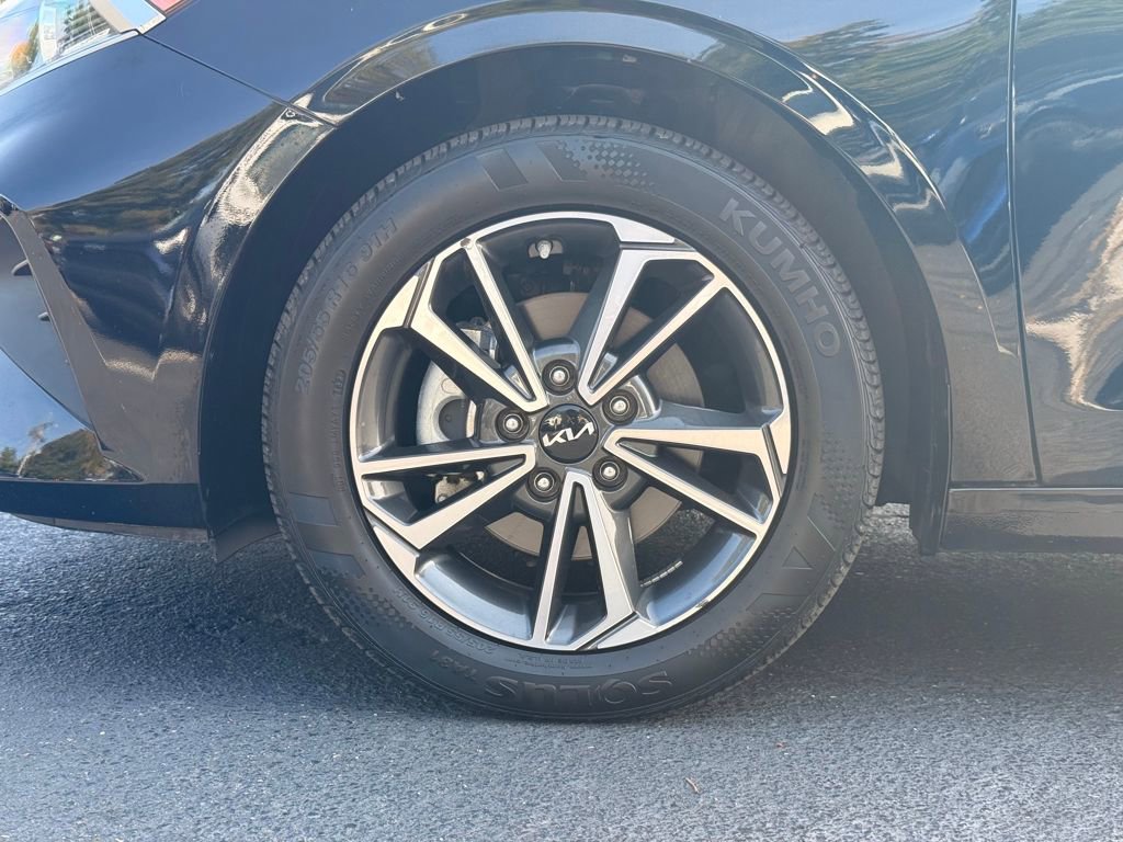 Used 2023 Kia Forte LXS w/ LXS Technology Package image 10