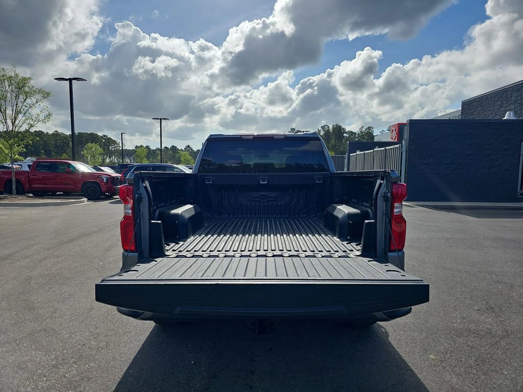 Used 2021 Chevrolet Silverado 1500 Custom w/ LPO, Dark Essentials Package image 16