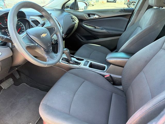 Used 2018 Chevrolet Cruze LS FWD image 18