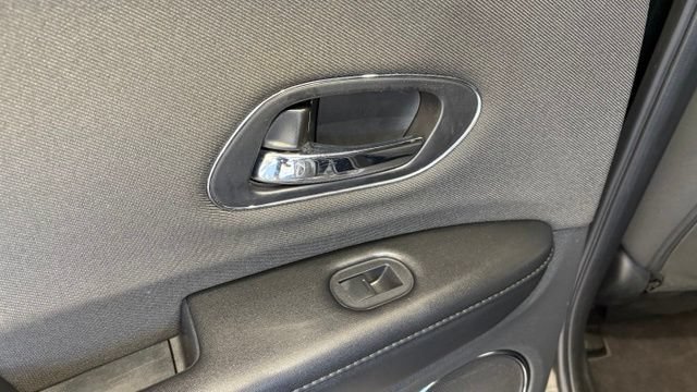 Used 2021 Honda HR-V EX image 18