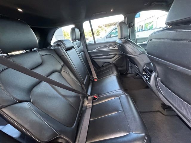 Used 2024 Jeep Grand Cherokee Limited image 24