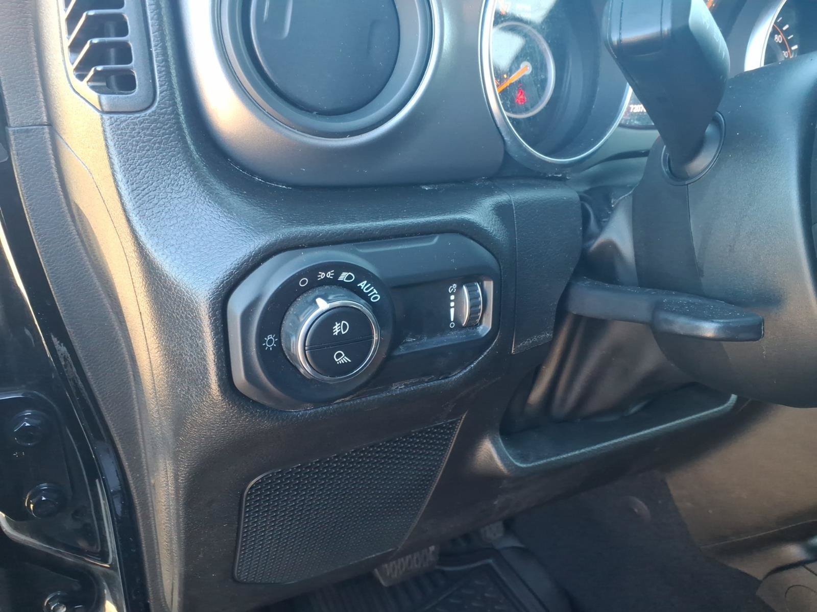 Used 2023 Jeep Gladiator Sport AWD/4WD image 17