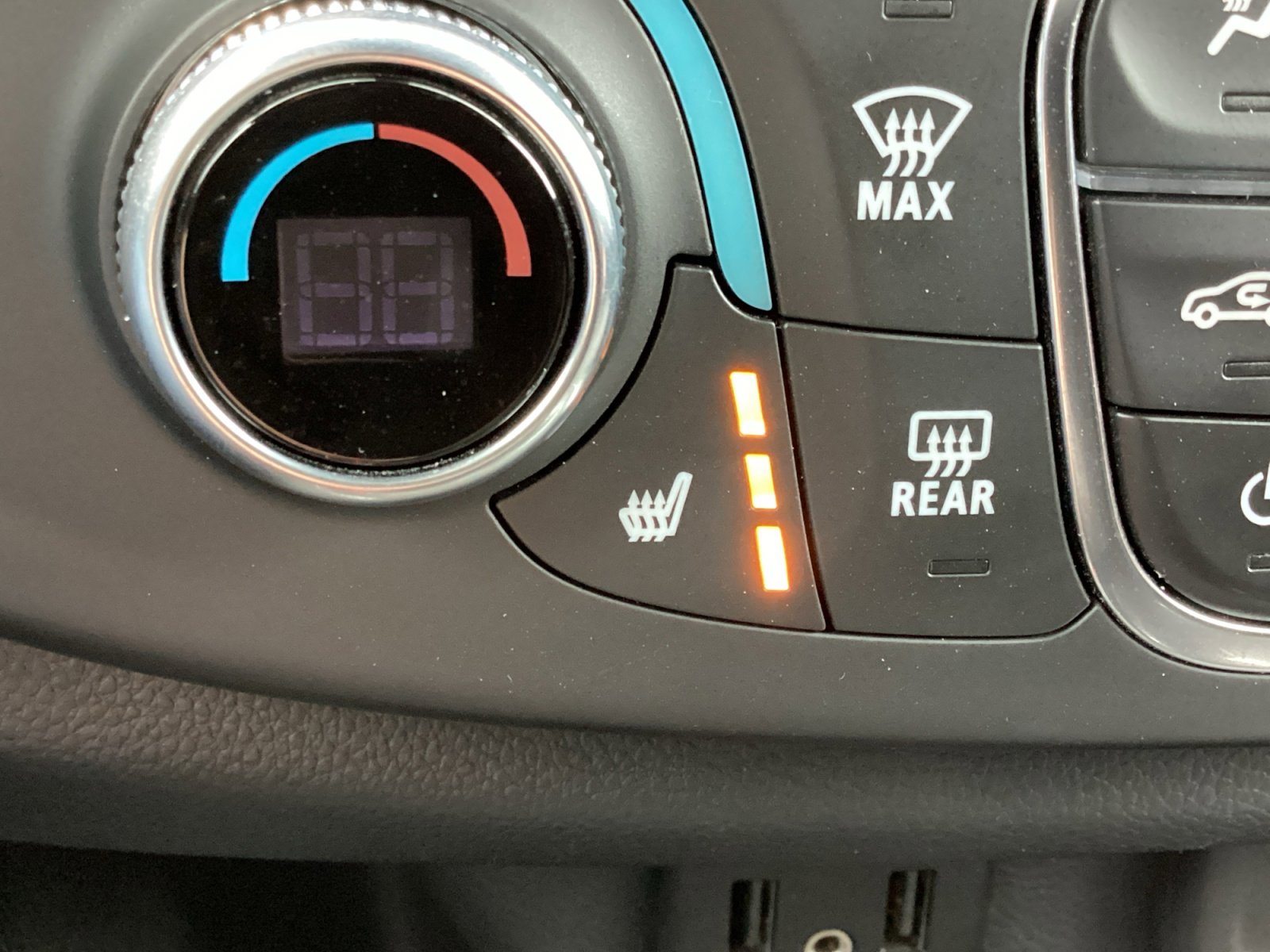 Certified 2023 Chevrolet Traverse LT image 6