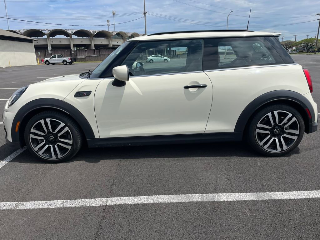 Used 2022 MINI Cooper S w/ Signature Upholstery Package FWD image 3