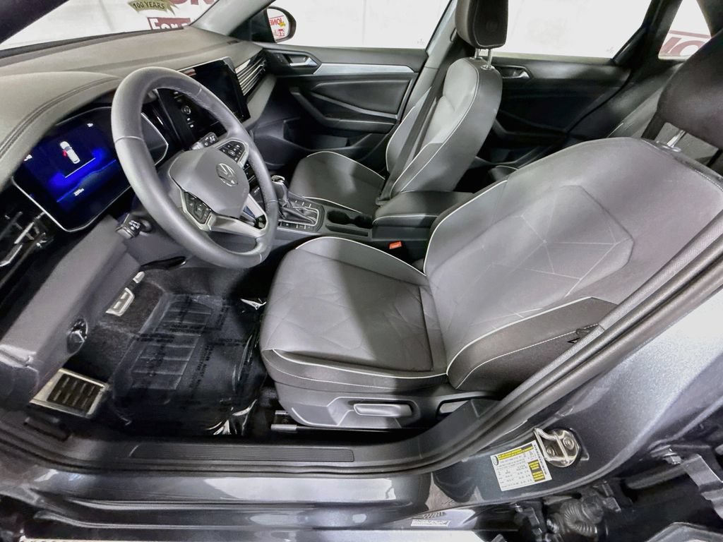 Used 2026 Volkswagen Jetta Sport FWD image 23