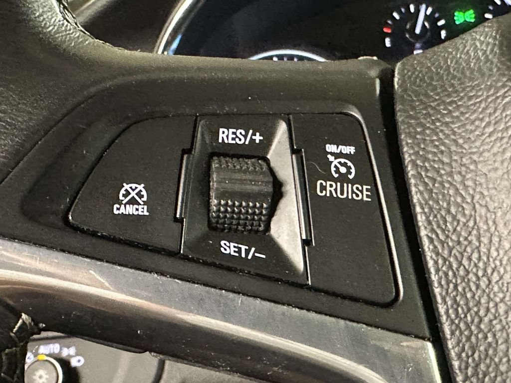 Used 2022 Buick Encore Preferred w/ Safety Package AWD/4WD image 29