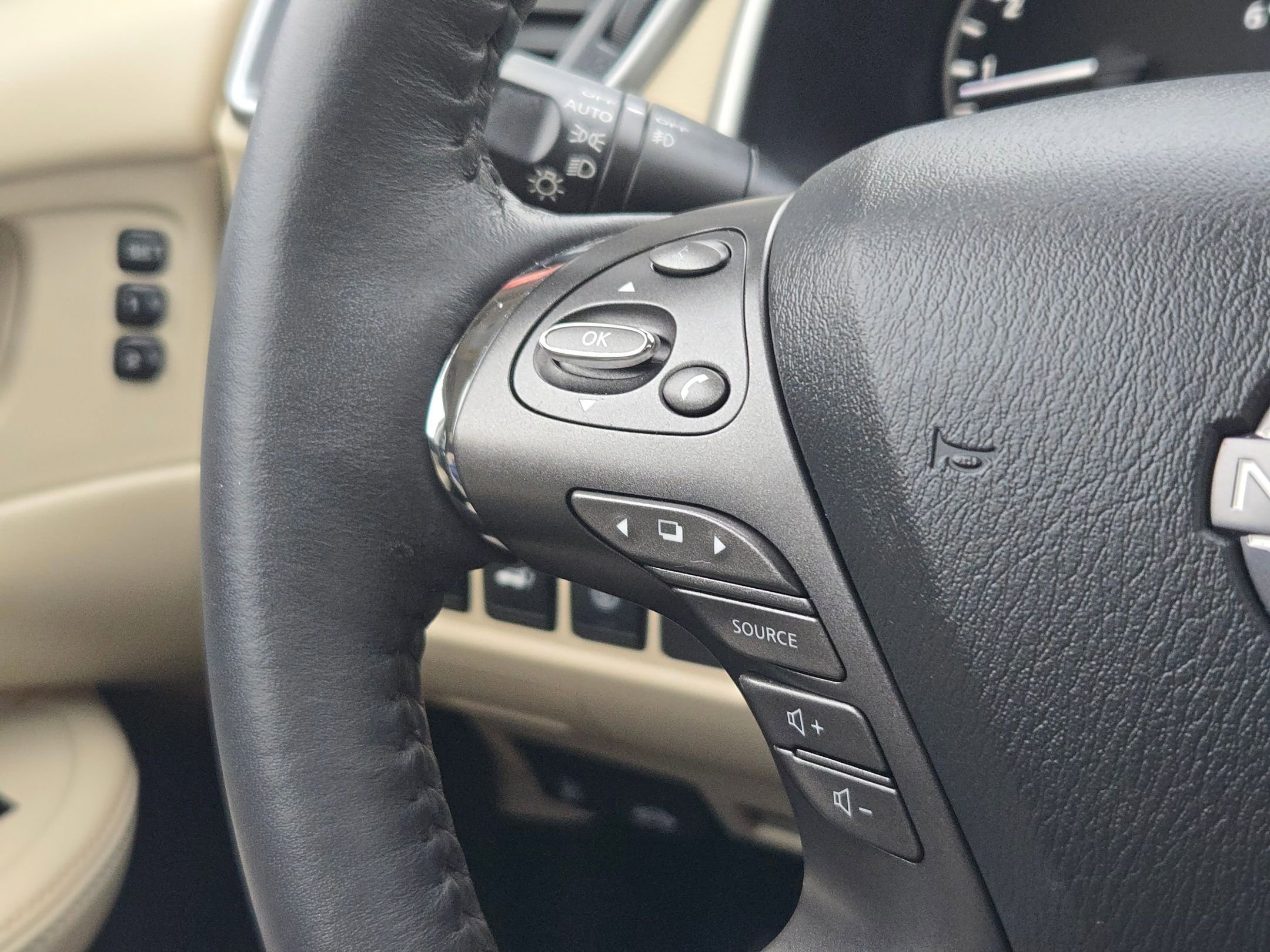 Certified 2024 Nissan Murano Platinum w/ Cargo Package image 22