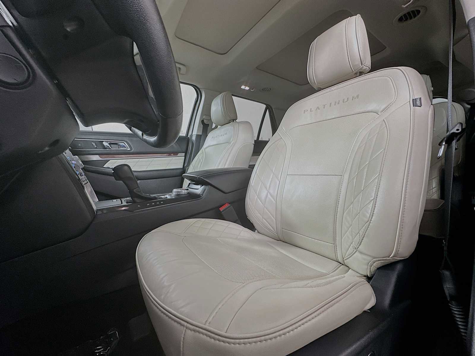 Used 2018 Ford Explorer Platinum AWD/4WD image 19
