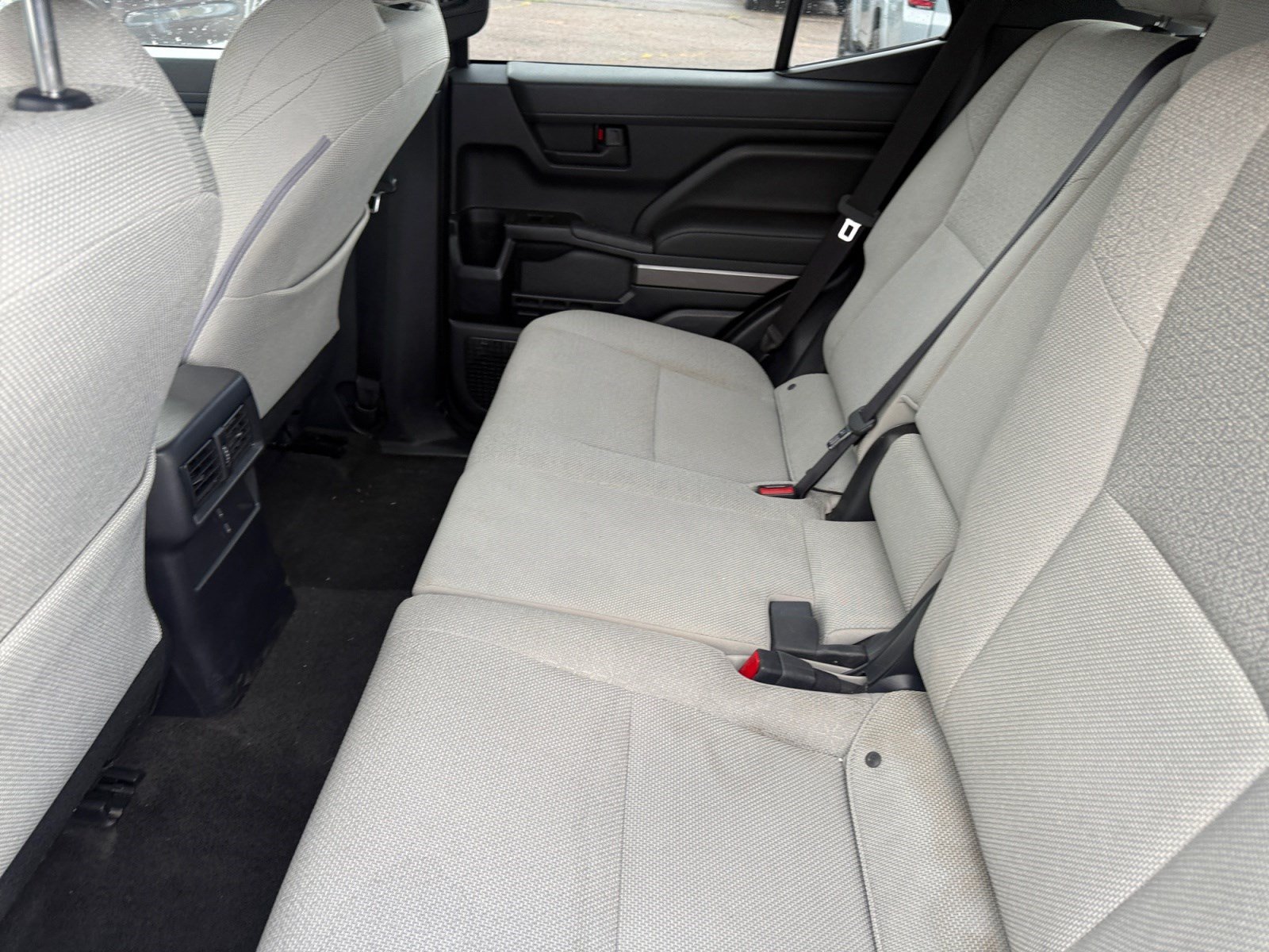 Used 2025 Toyota 4Runner SR5 AWD/4WD image 17
