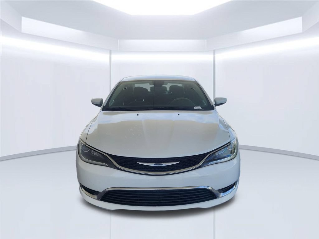 Used 2016 Chrysler 200 Limited FWD image 2