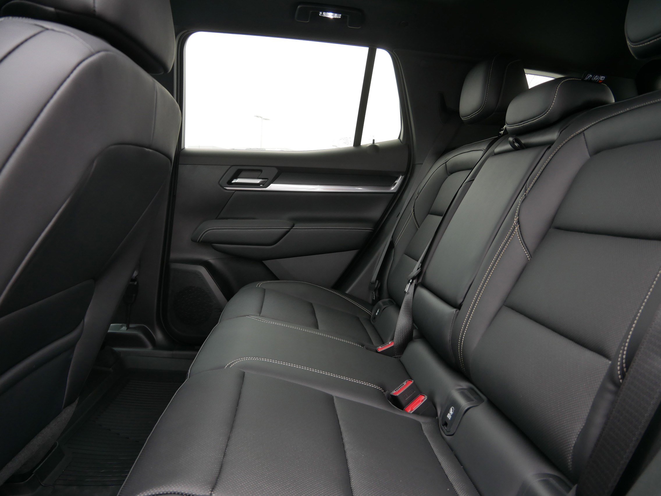 New 2026 GMC Terrain Elevation w/ Elevation Premium Package AWD/4WD image 5